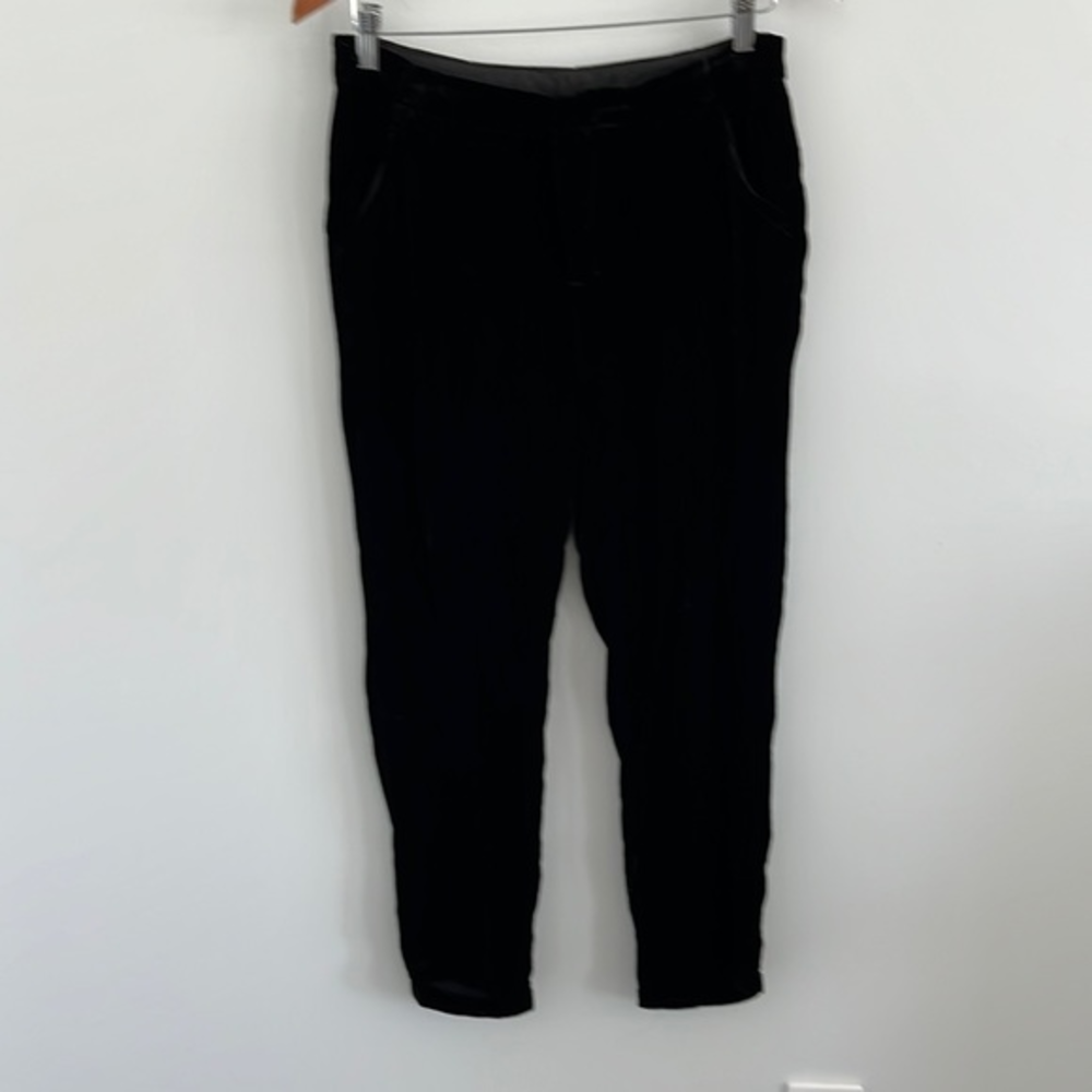 Free people black velour velvet pants soft and‎ flowy not stretchy